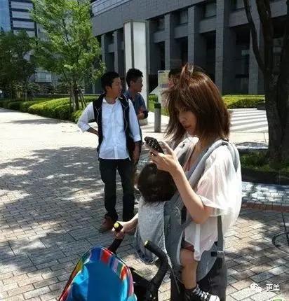 日本母汁av,揭秘日本成人影视产业的独特魅力